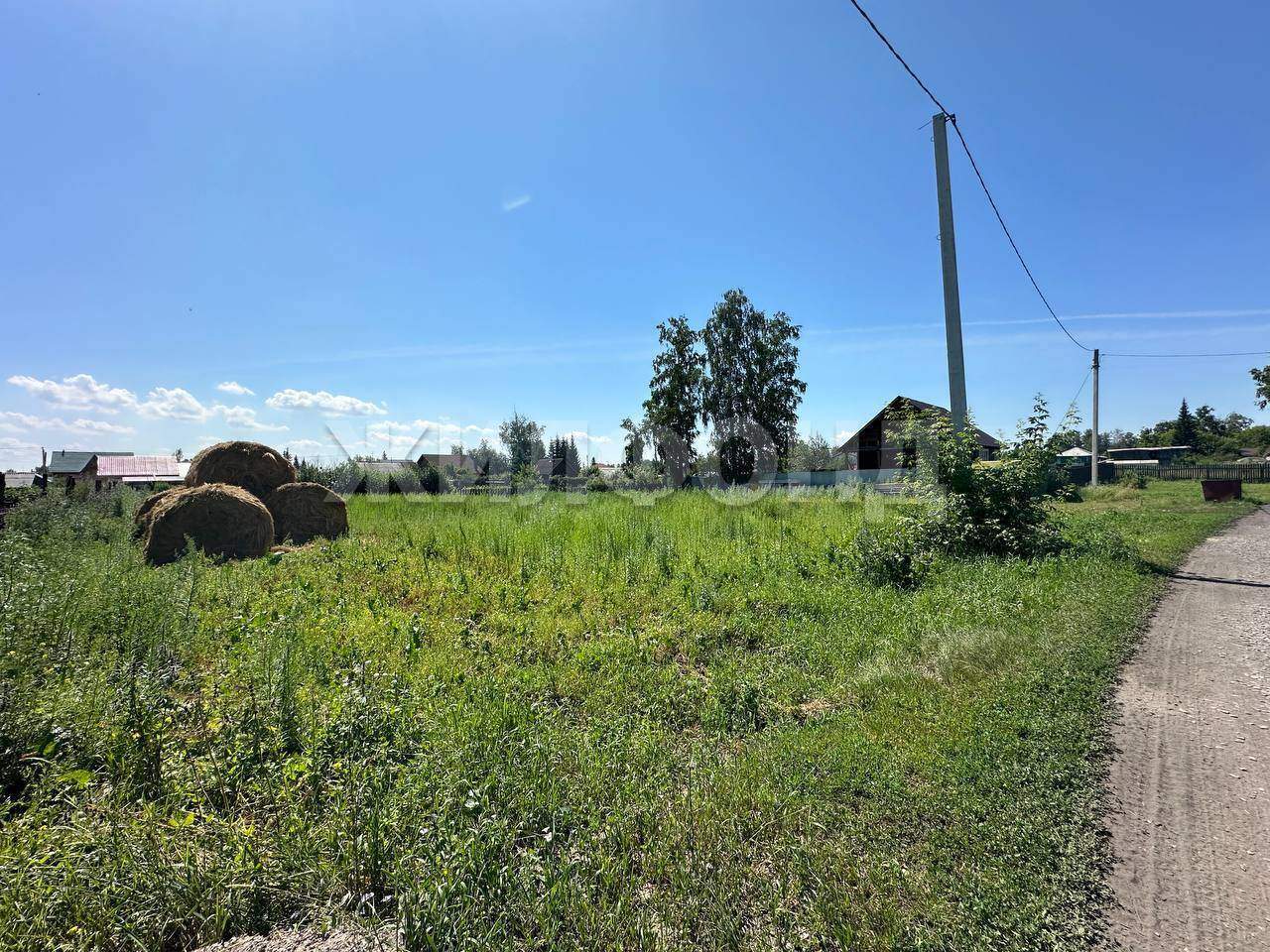 Продам земельный участок 1600 м.кв.