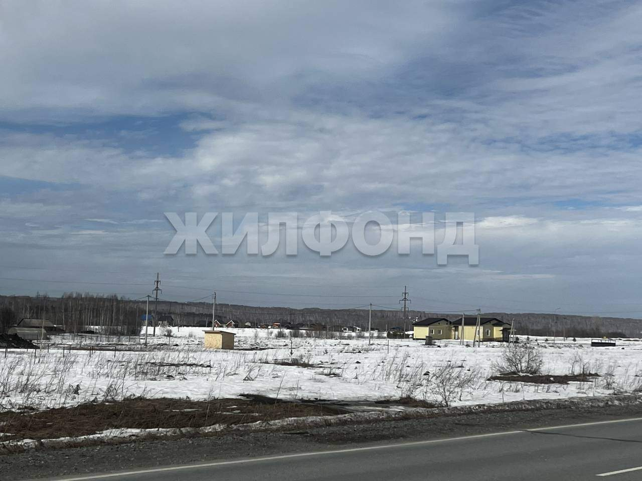 Продам земельный участок 1000 м.кв.