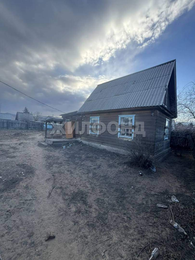 Продам земельный участок 600 м.кв.