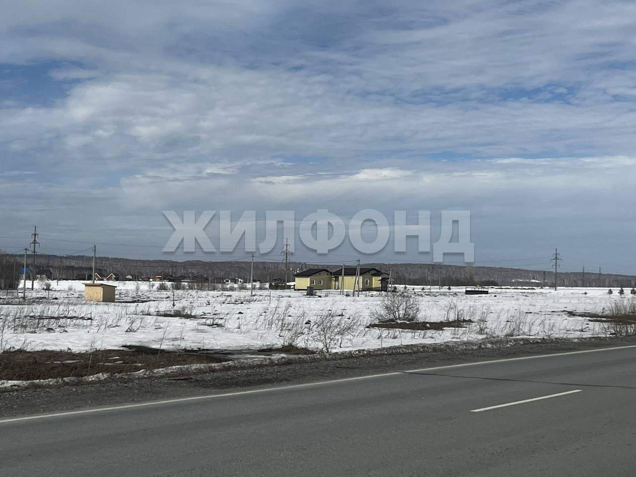 Продам земельный участок 1000 м.кв.