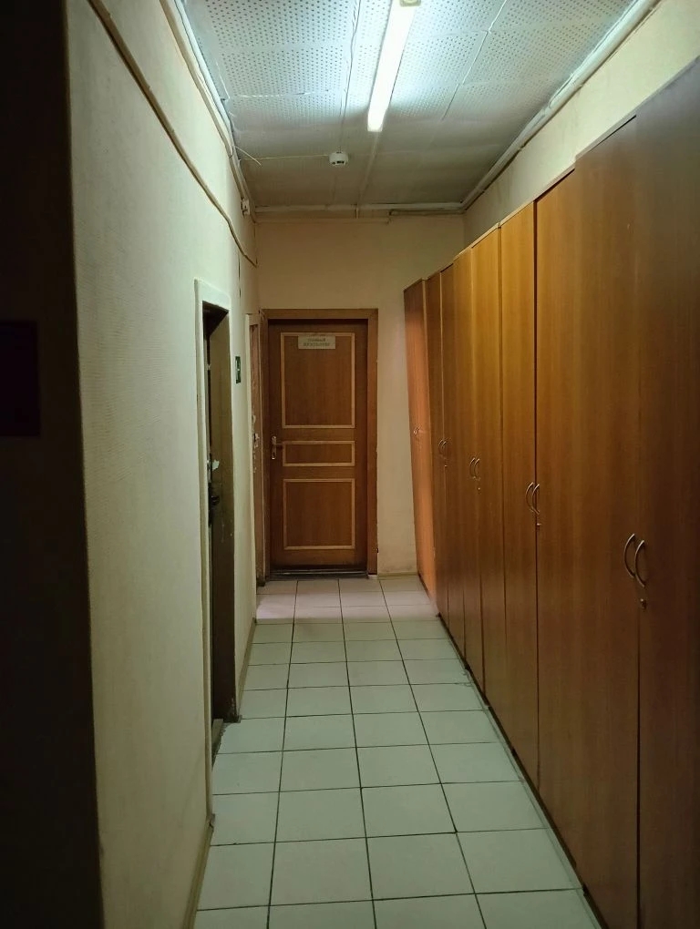 Сдам в аренду торговое помещение 297.9 м.кв.