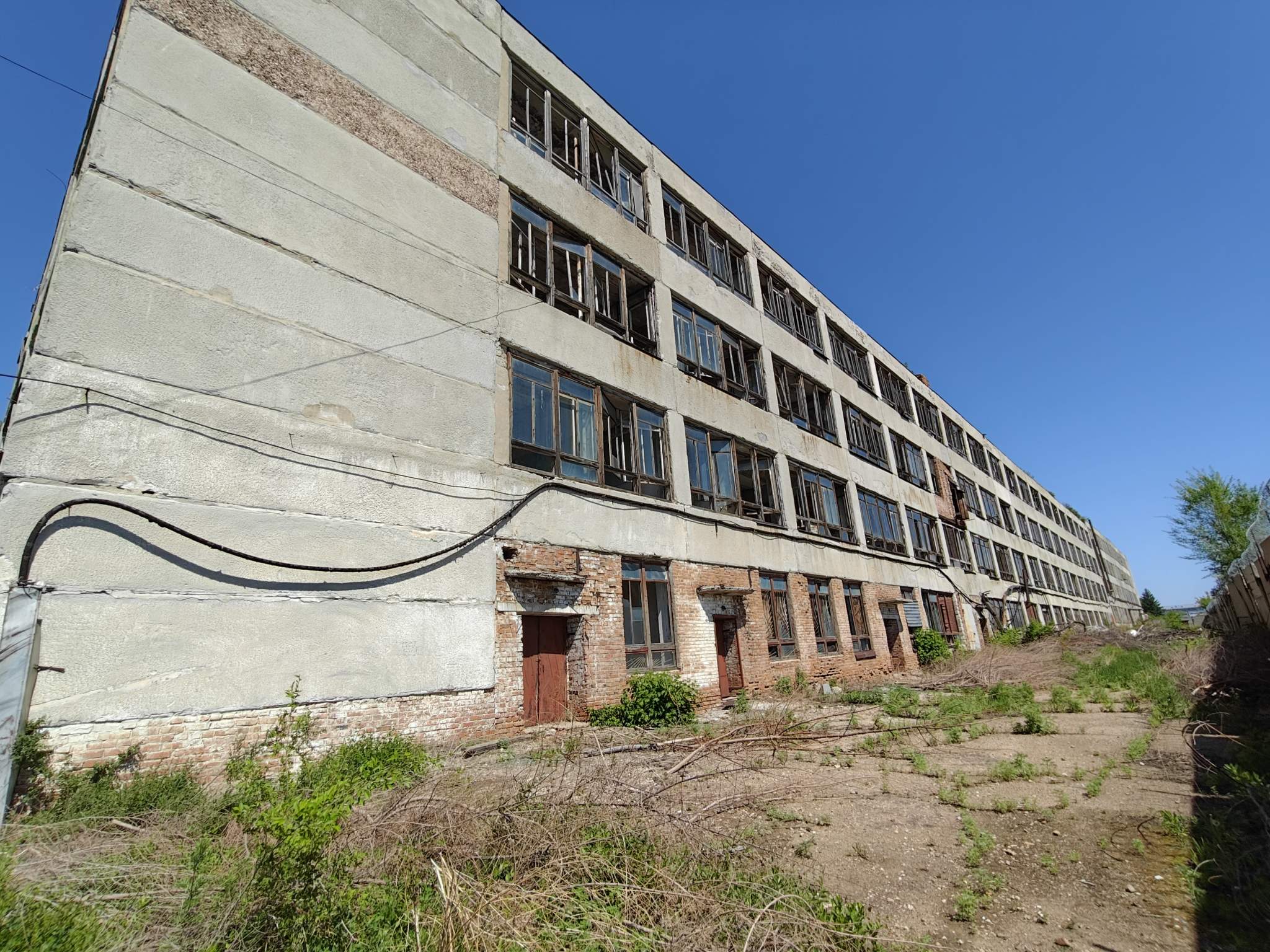 Продам торговое помещение 10616 м.кв.