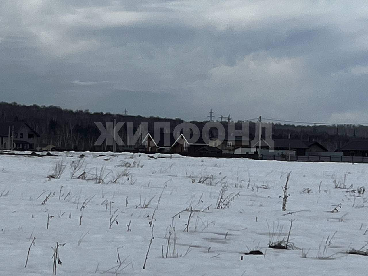 Продам земельный участок 1000 м.кв.