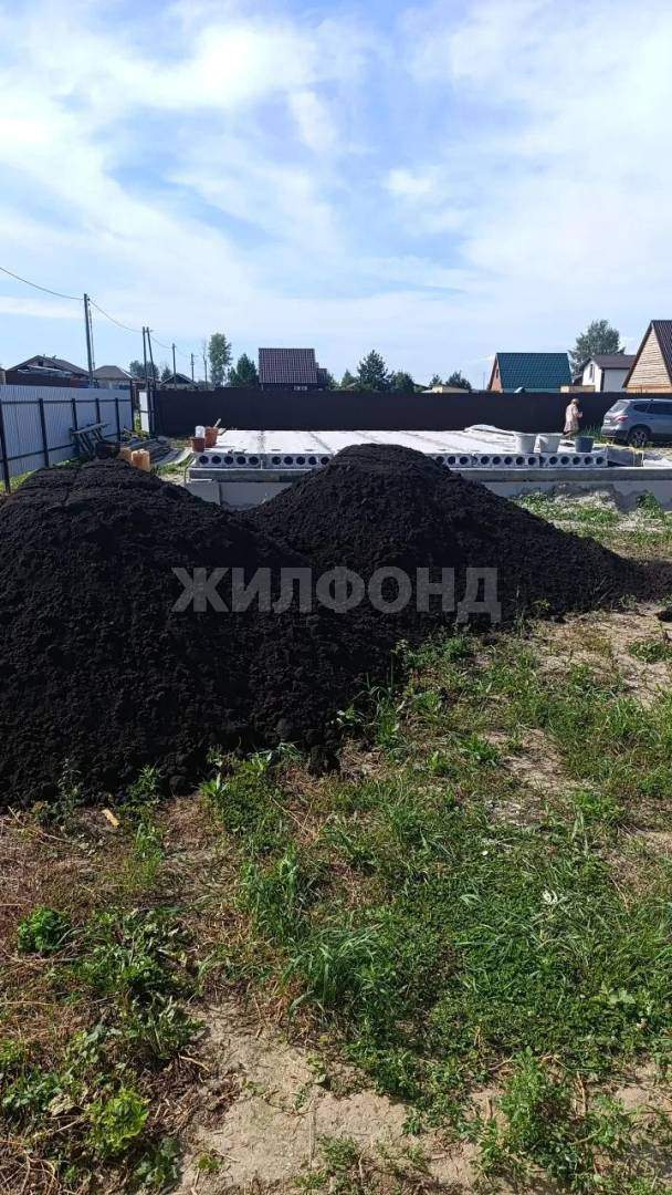 Продам земельный участок 900 м.кв.