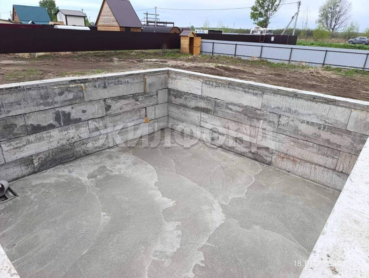 Продам земельный участок 900 м.кв.