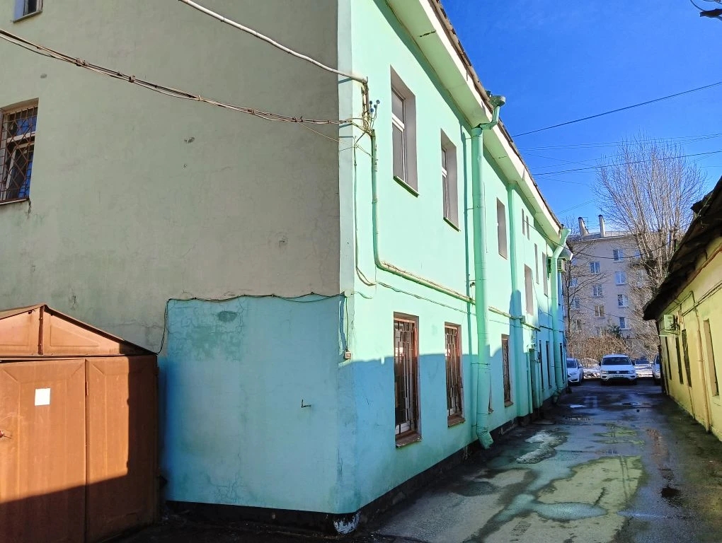 Сдам в аренду торговое помещение 297.9 м.кв.