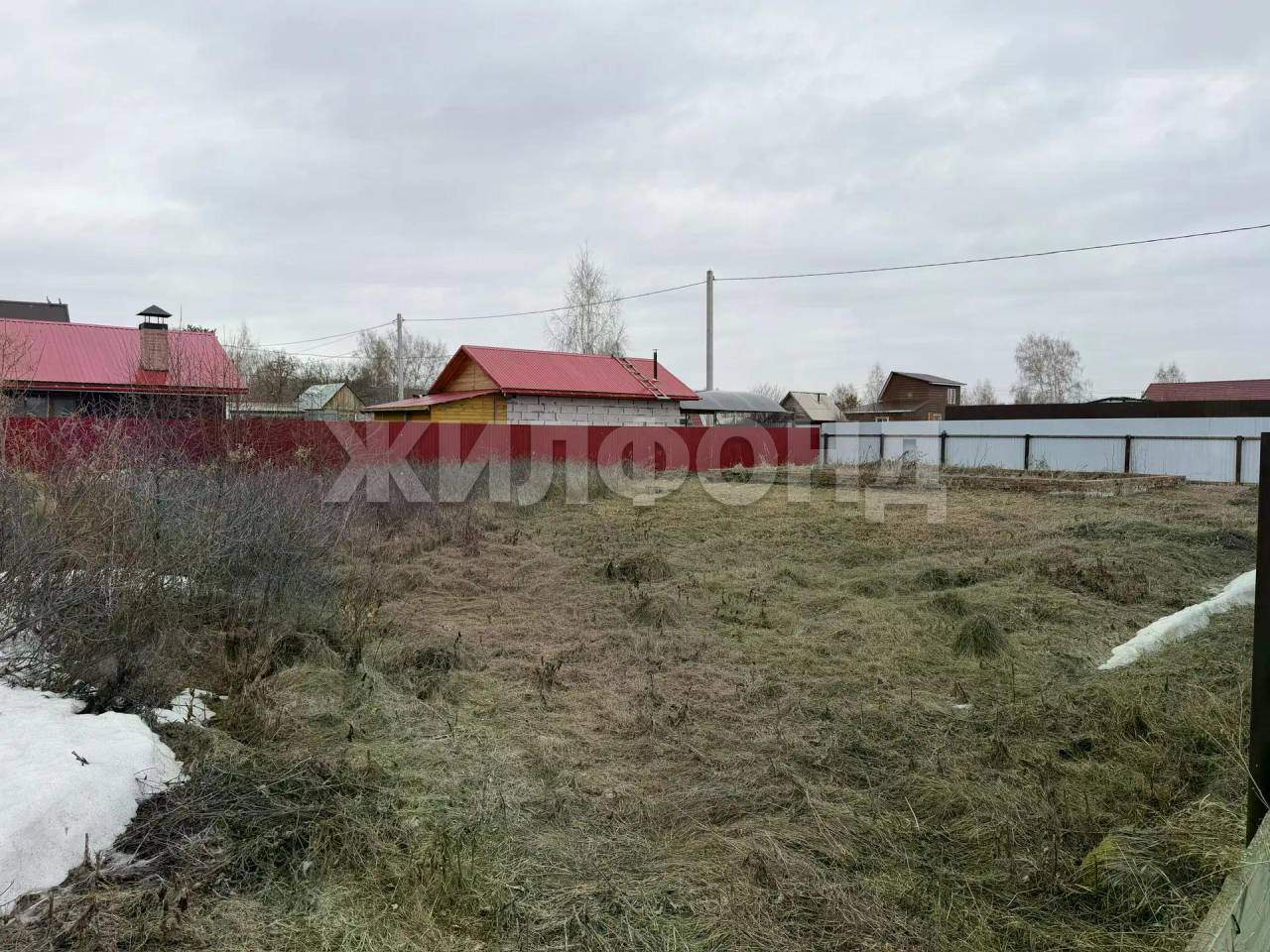 Продам земельный участок 600 м.кв.