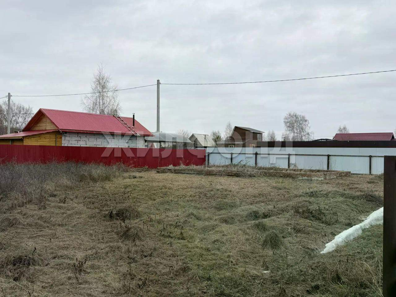 Продам земельный участок 600 м.кв.