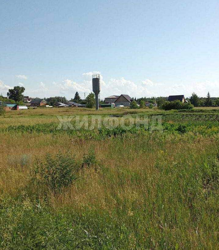 Продам земельный участок 1500 м.кв.