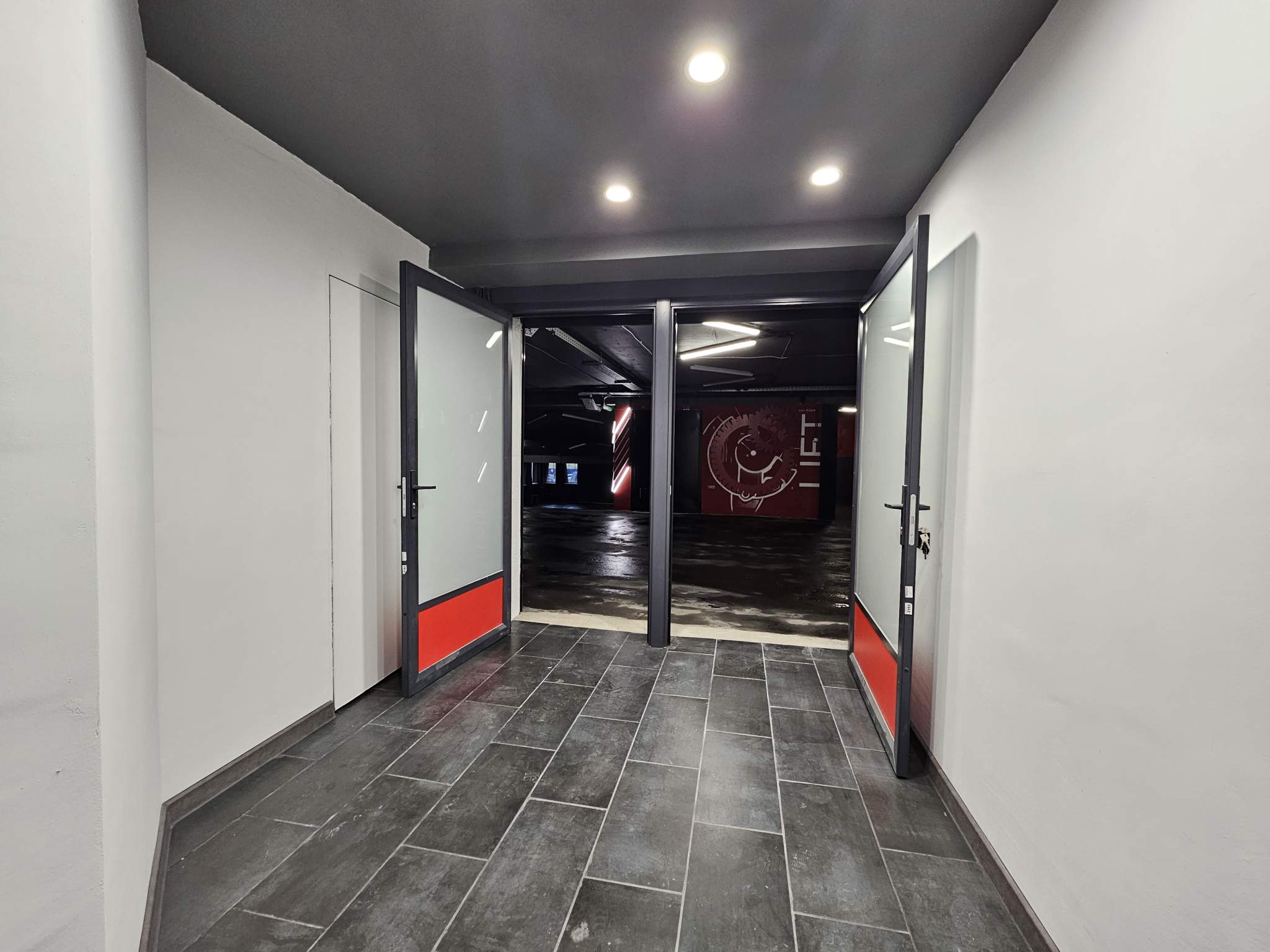 Сдам в аренду помещение свободного назначения 412.1 м.кв.