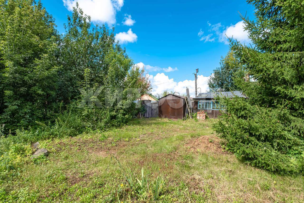 Продам земельный участок 1700 м.кв.