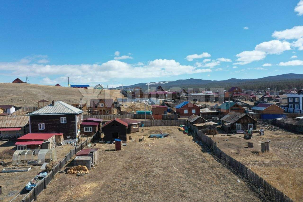 Продам земельный участок 1700 м.кв.