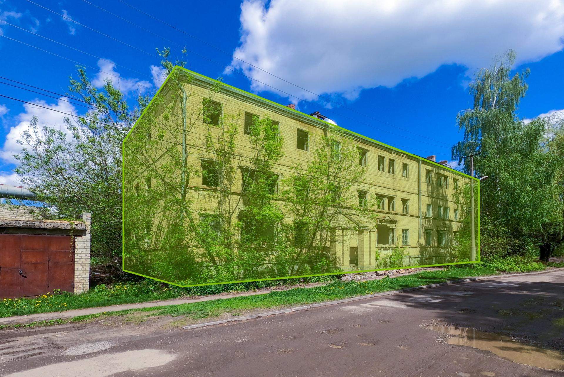 Продам торговое помещение 1399.8 м.кв.