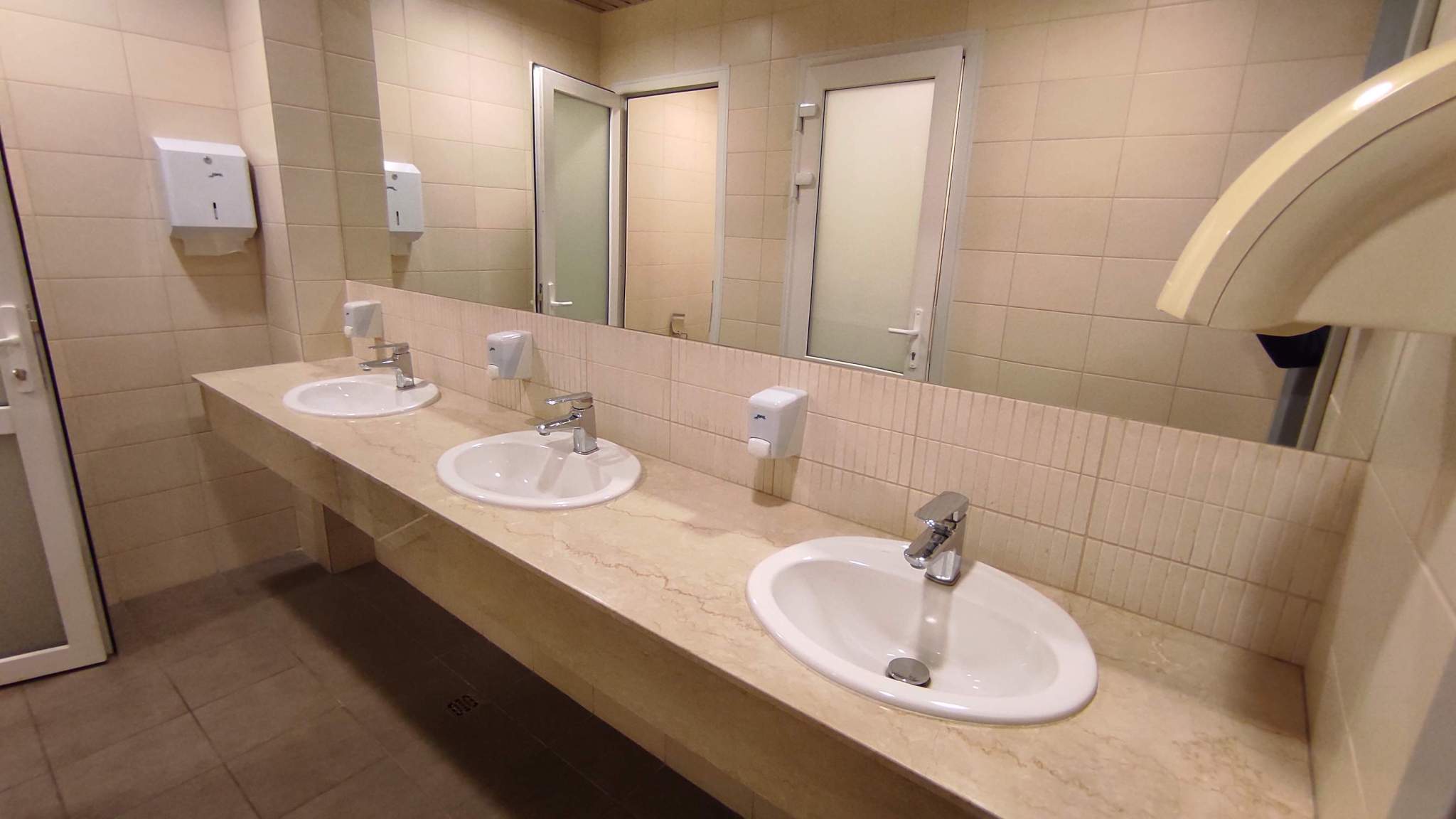 Продам офис 748.2 м.кв.