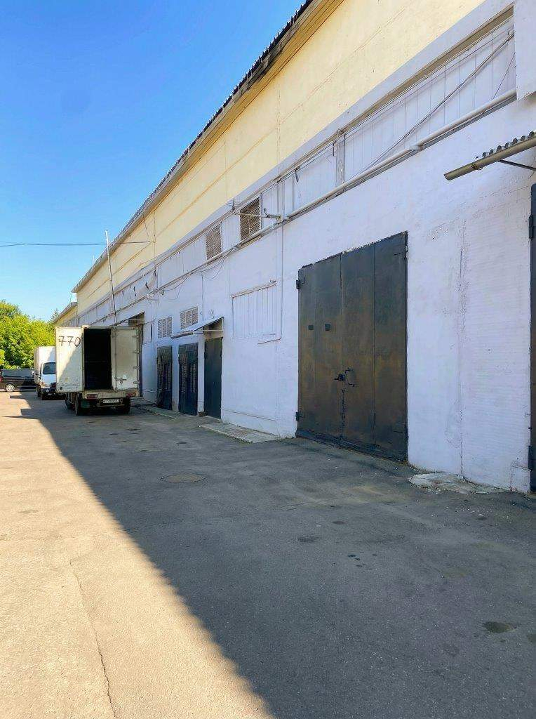 Продам торговое помещение 11073.1 м.кв.