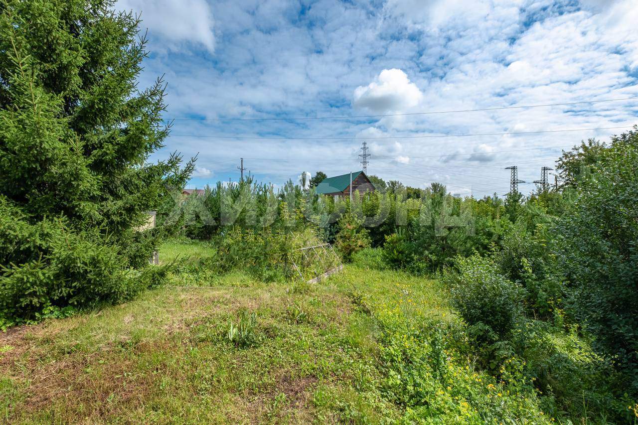 Продам земельный участок 1700 м.кв.