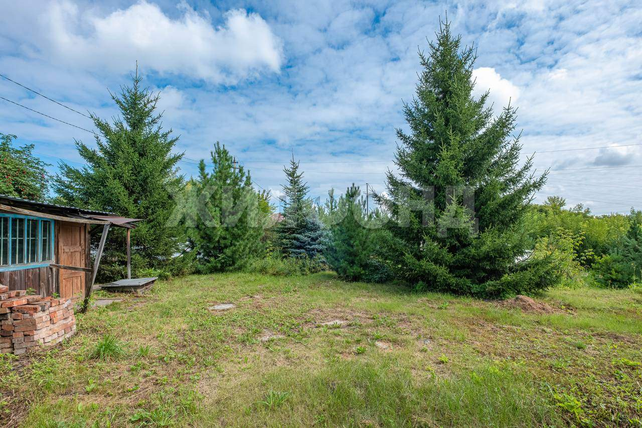 Продам земельный участок 1700 м.кв.