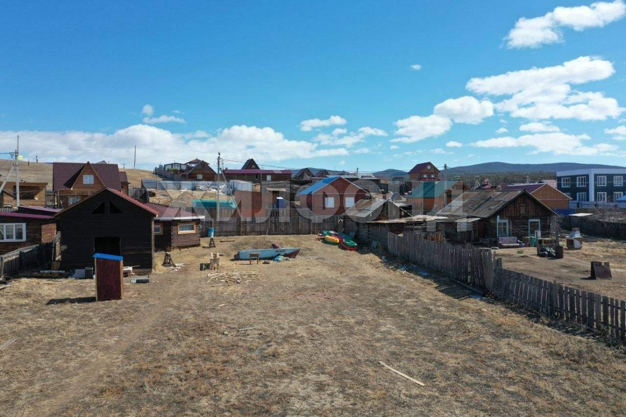 Продам земельный участок 1700 м.кв.