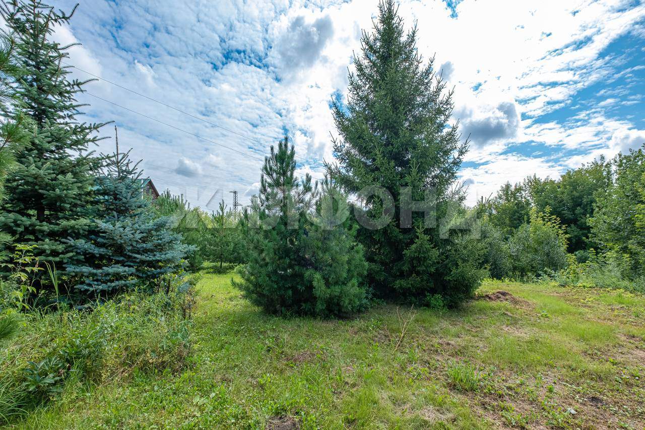 Продам земельный участок 1700 м.кв.