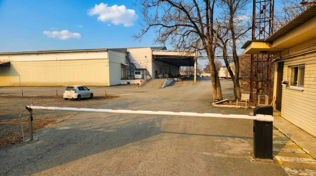 Продам торговое помещение 11073.1 м.кв.