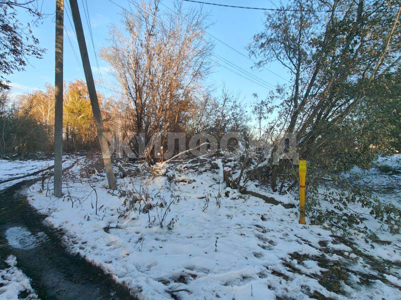 Продам земельный участок 1000 м.кв.