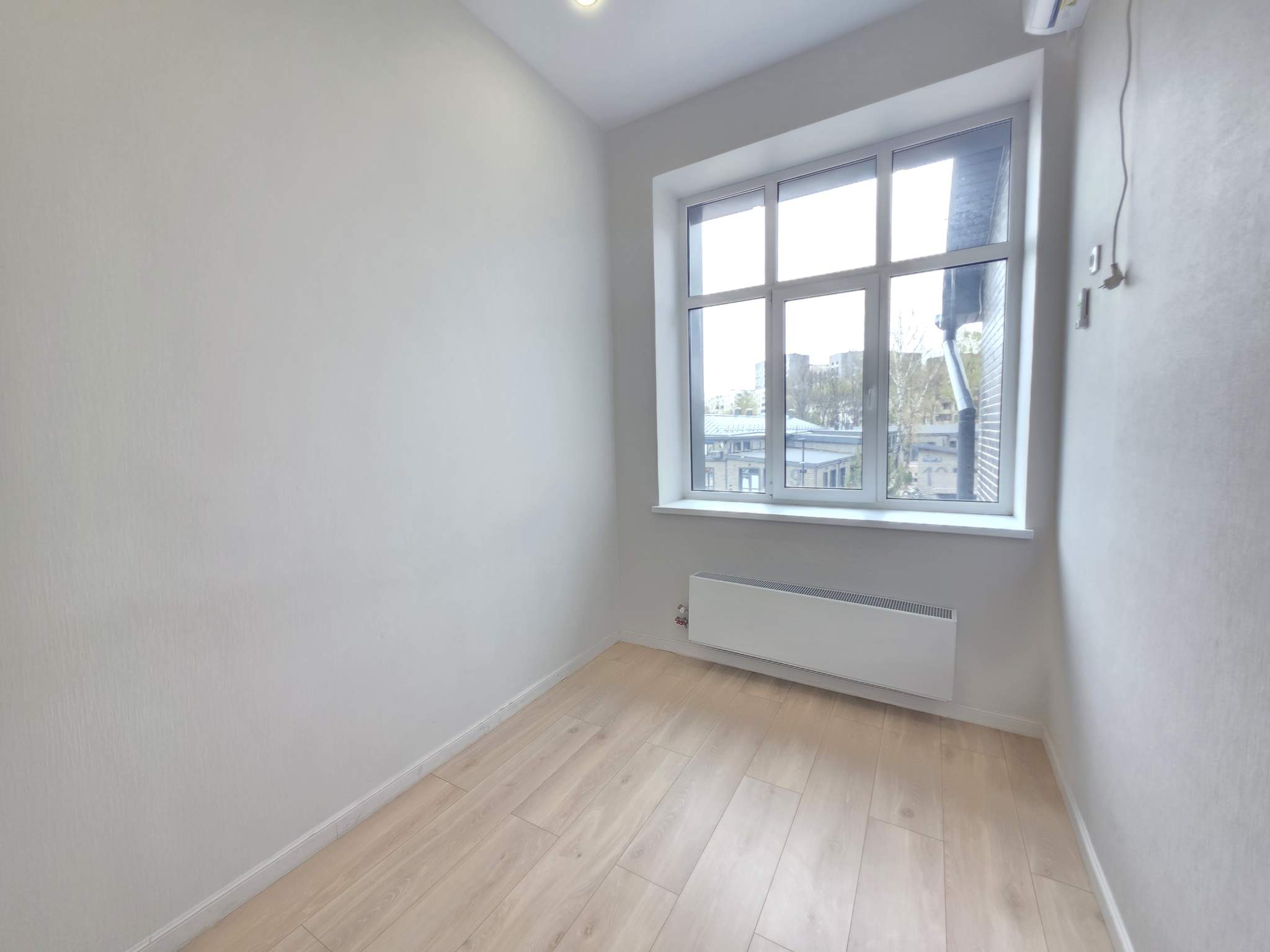 Сдам в аренду помещение свободного назначения 14.1 м.кв.