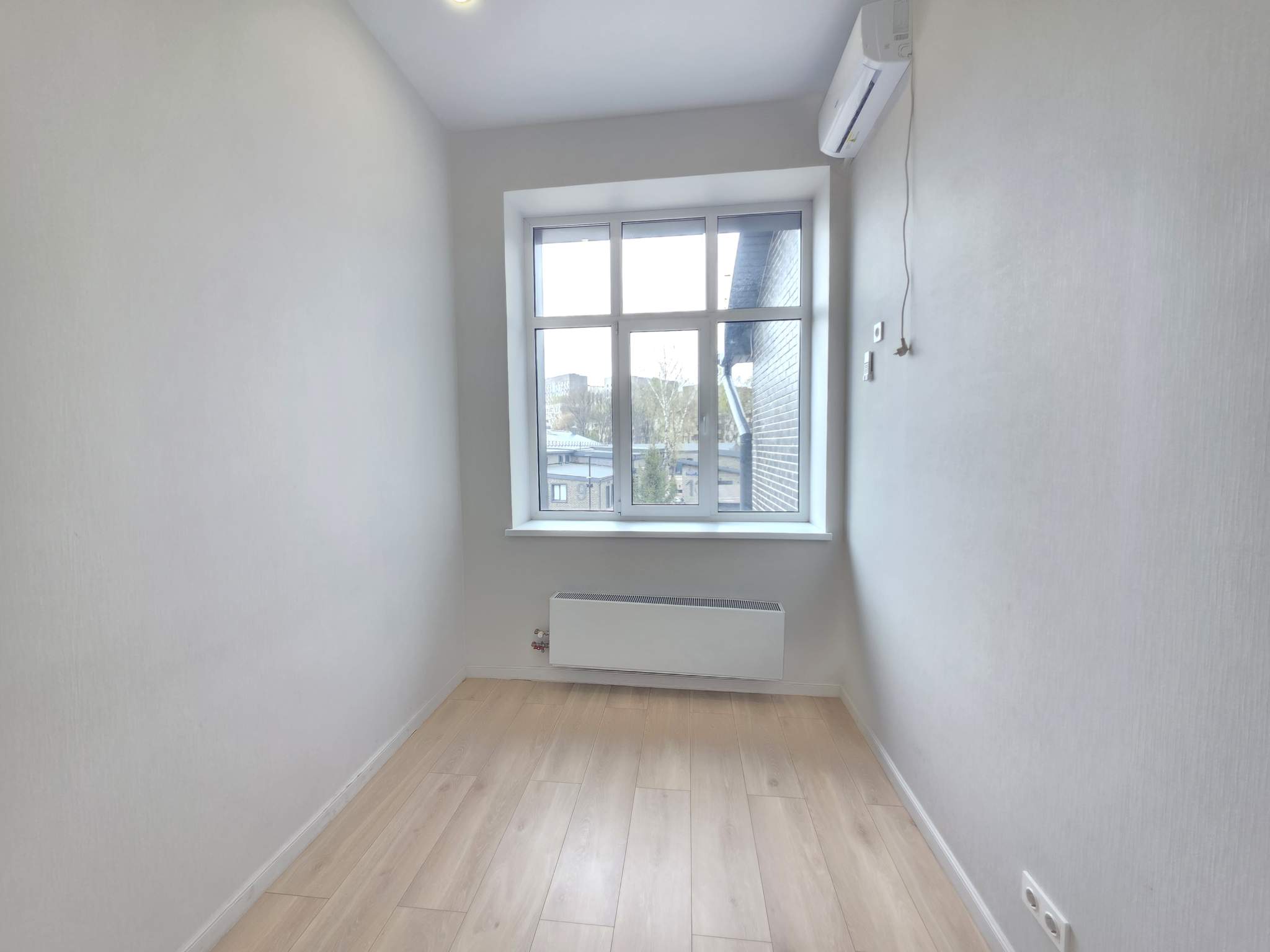 Сдам в аренду помещение свободного назначения 14.1 м.кв.