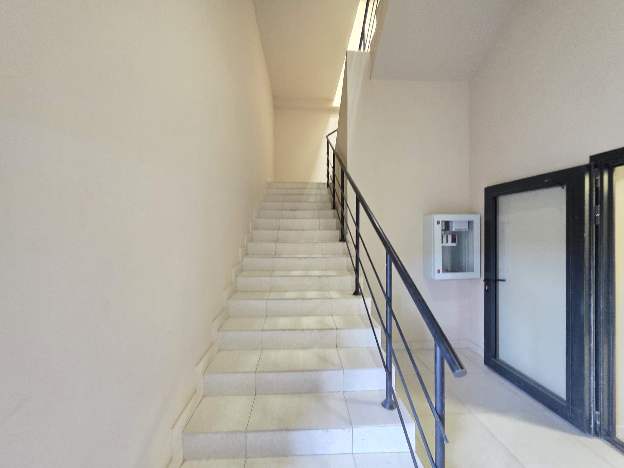 Сдам в аренду помещение свободного назначения 14.1 м.кв.