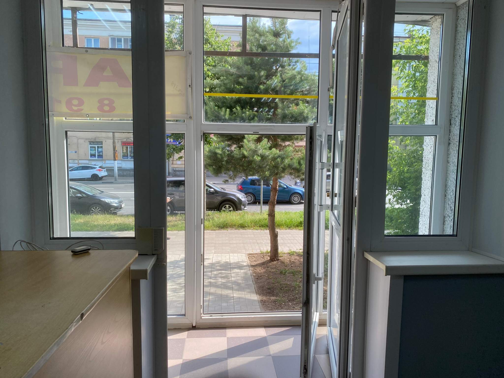 Сдам в аренду магазин 53.3 м.кв.