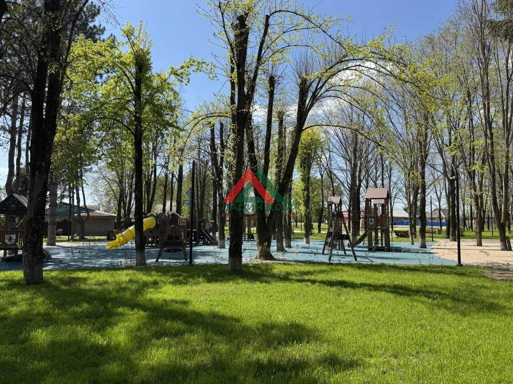 Продам земельный участок 600 м.кв.