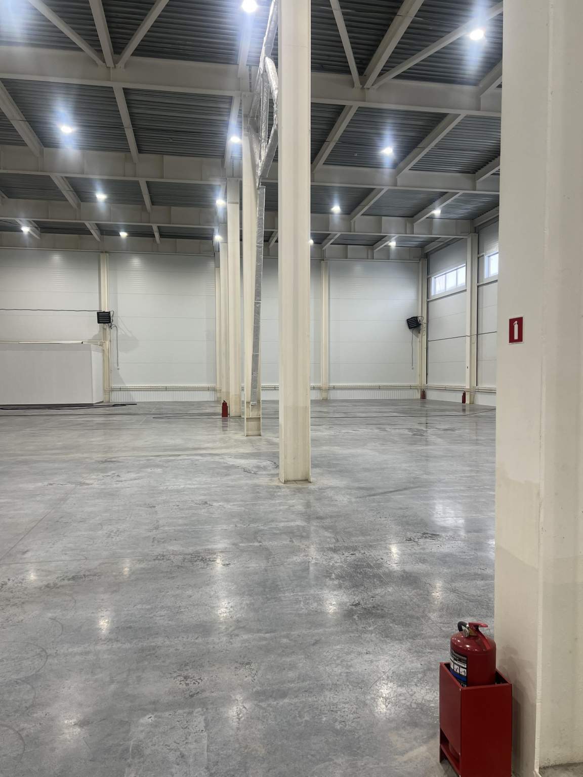 Сдам в аренду склад 1454 м.кв.