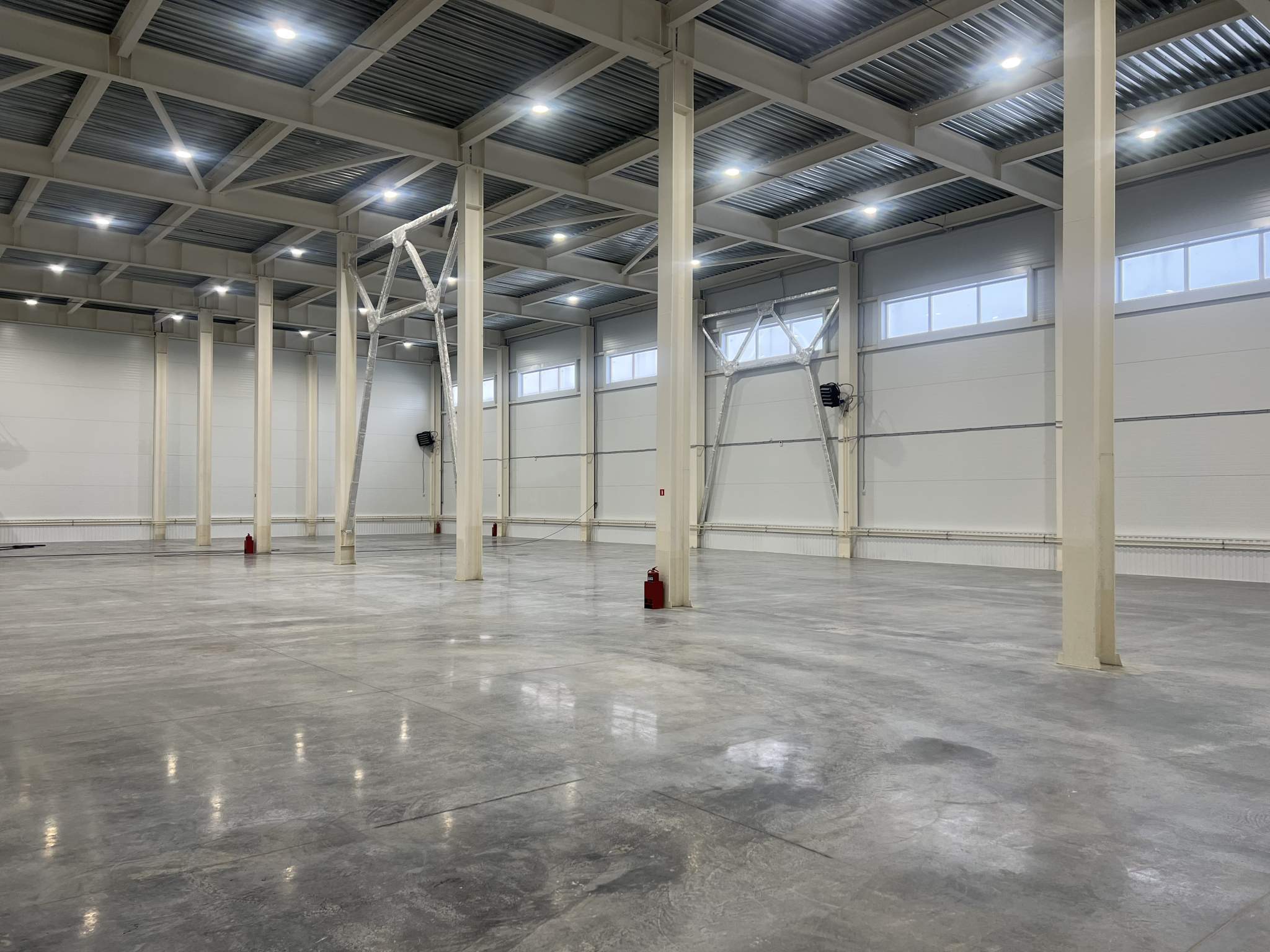 Сдам в аренду склад 1454 м.кв.