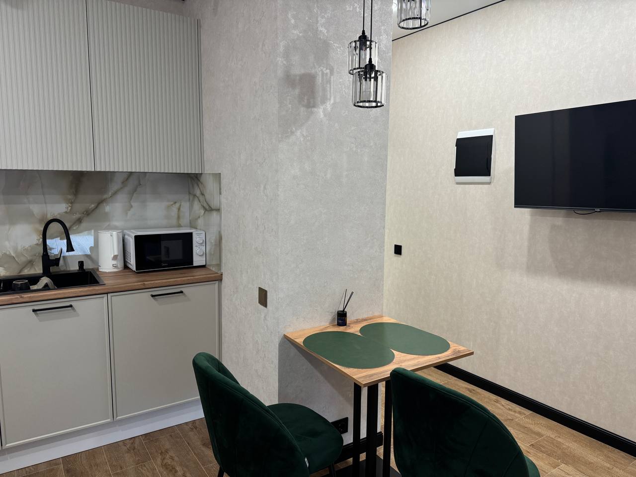 Сдам в аренду помещение свободного назначения 16.1 м.кв.