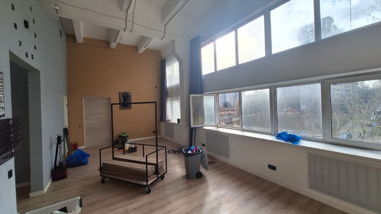 Сдам в аренду офис 88.2 м.кв.