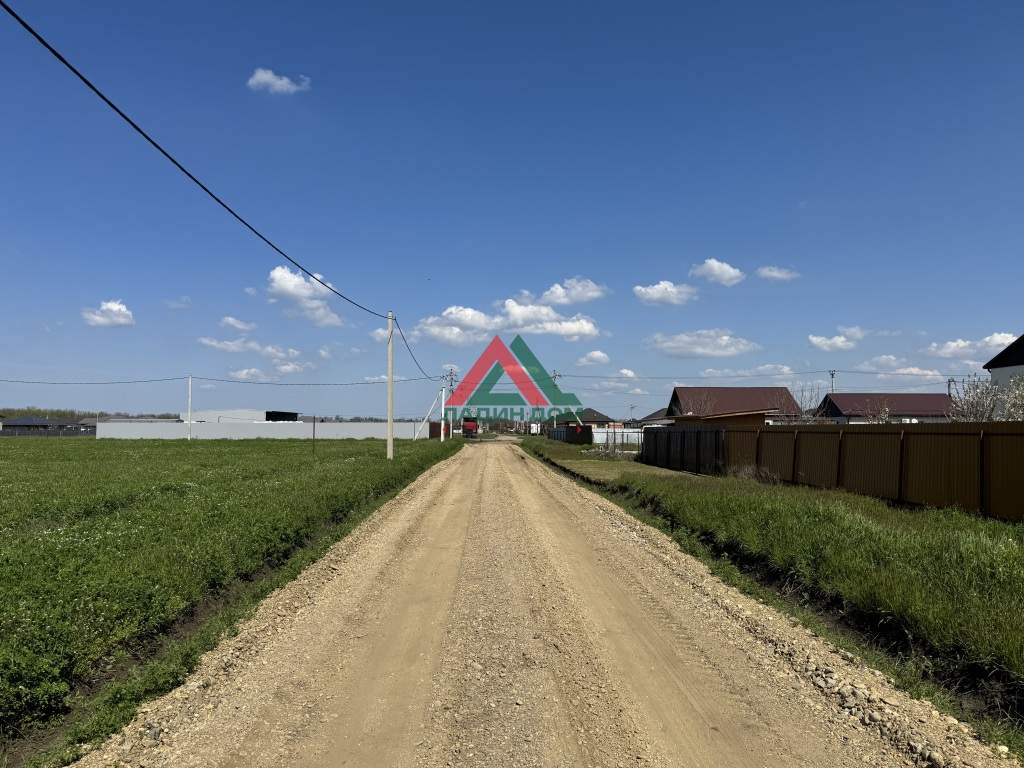 Продам земельный участок 600 м.кв.