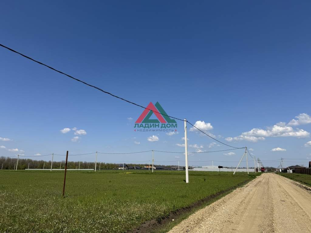 Продам земельный участок 600 м.кв.