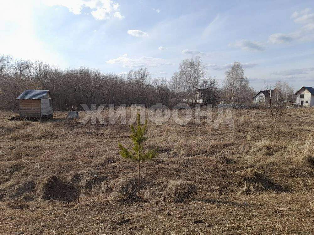 Продам земельный участок 1200 м.кв.