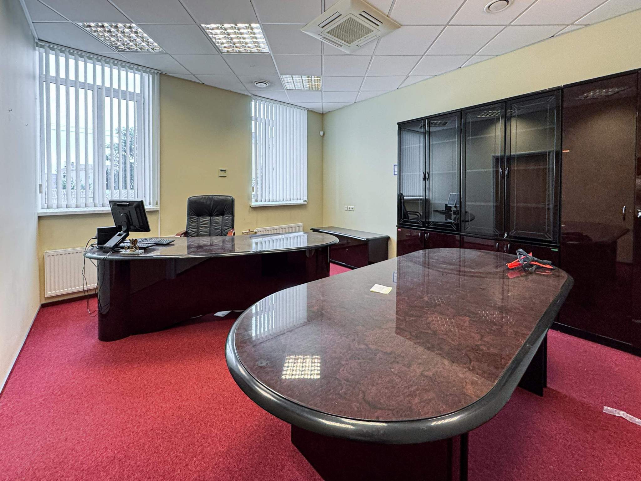 Продам офис 980.9 м.кв.