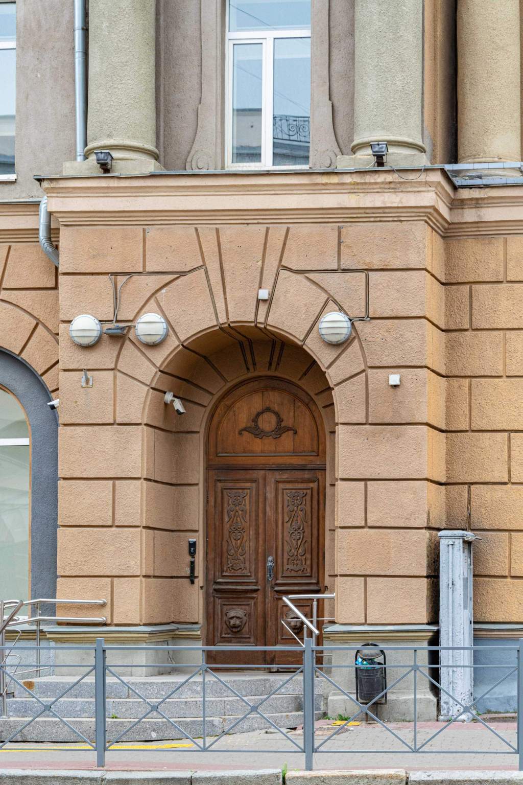 Продам офис 980.9 м.кв.