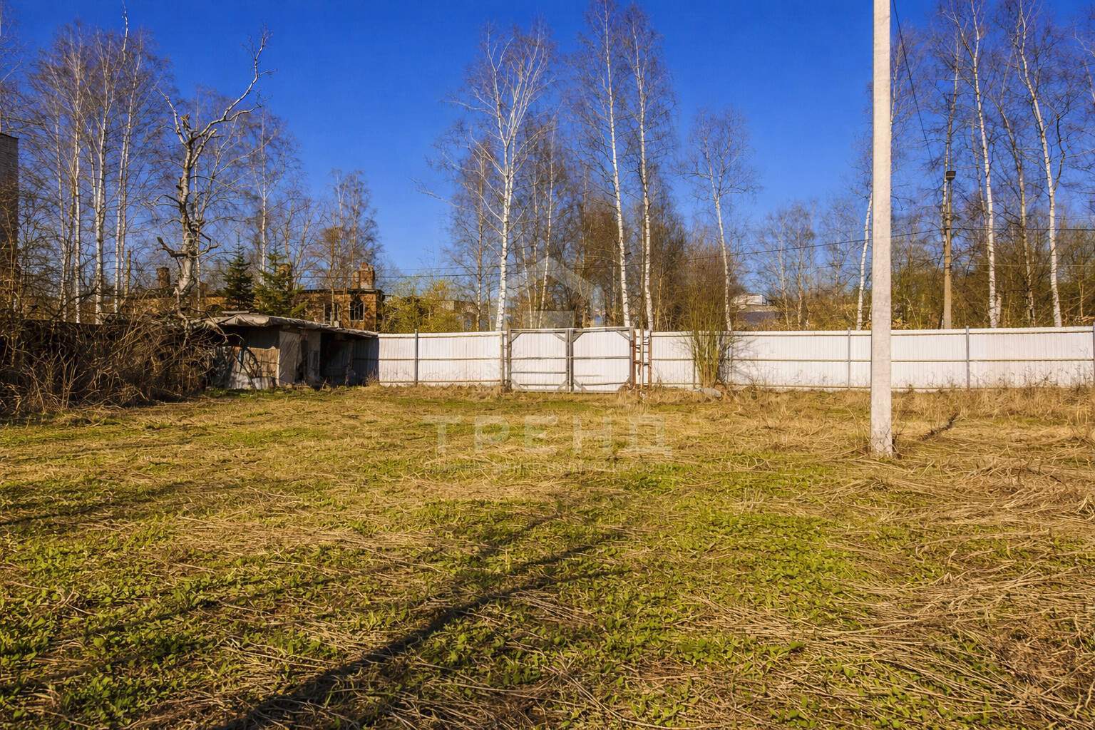 Продам земельный участок 2030 м.кв.