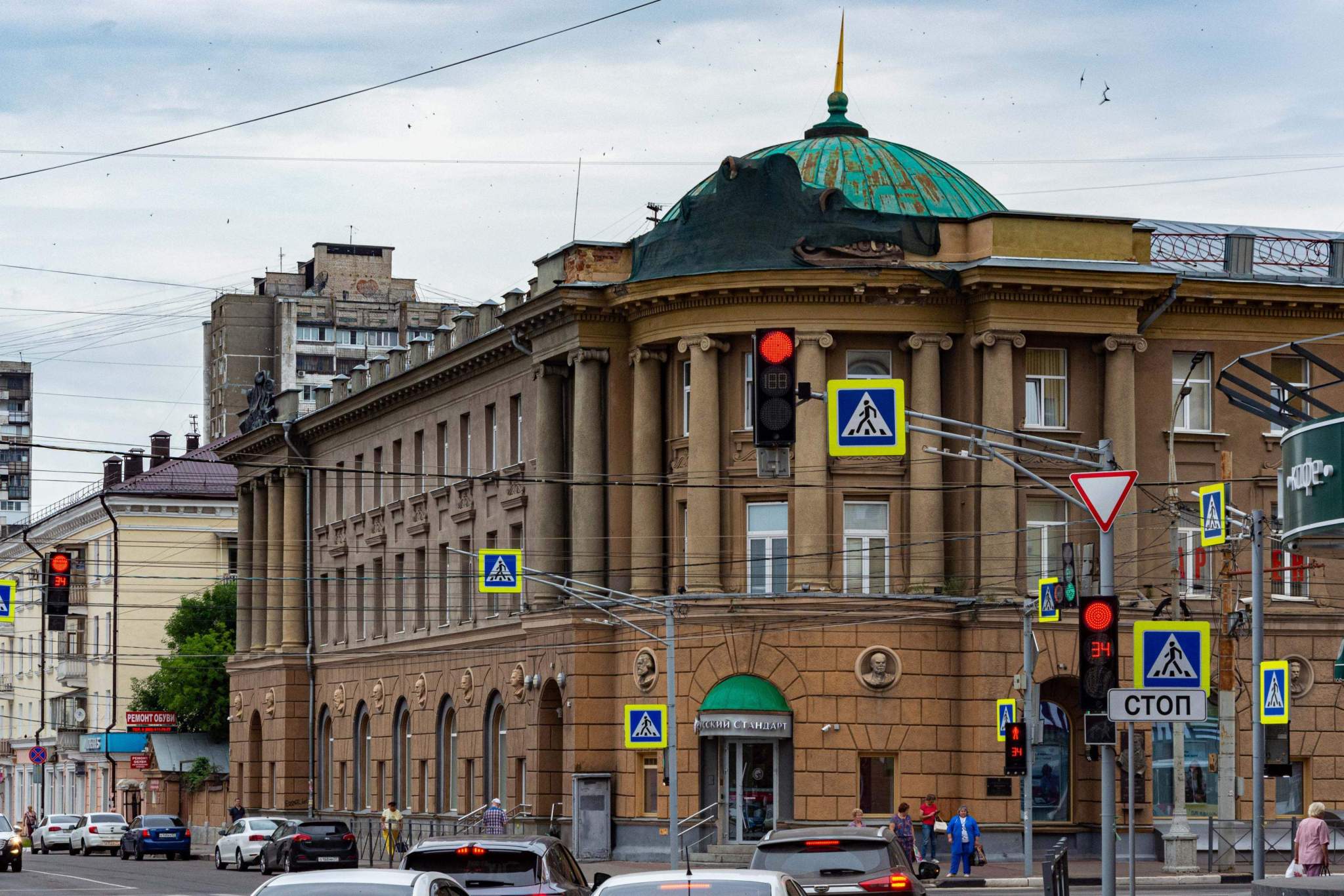 Продам офис 980.9 м.кв.