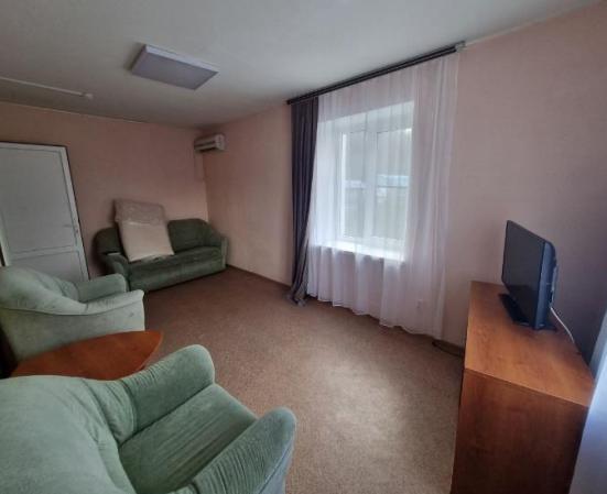 Продам торговое помещение 8231 м.кв.