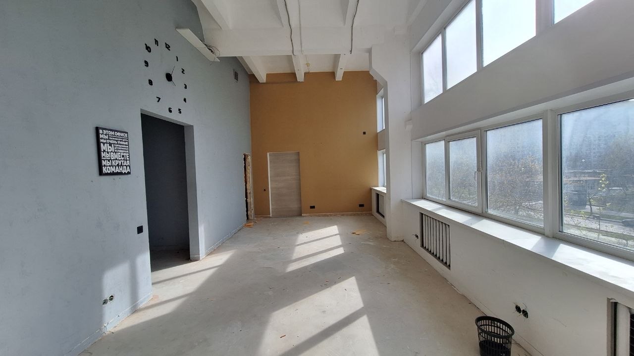 Сдам в аренду офис 88.2 м.кв.