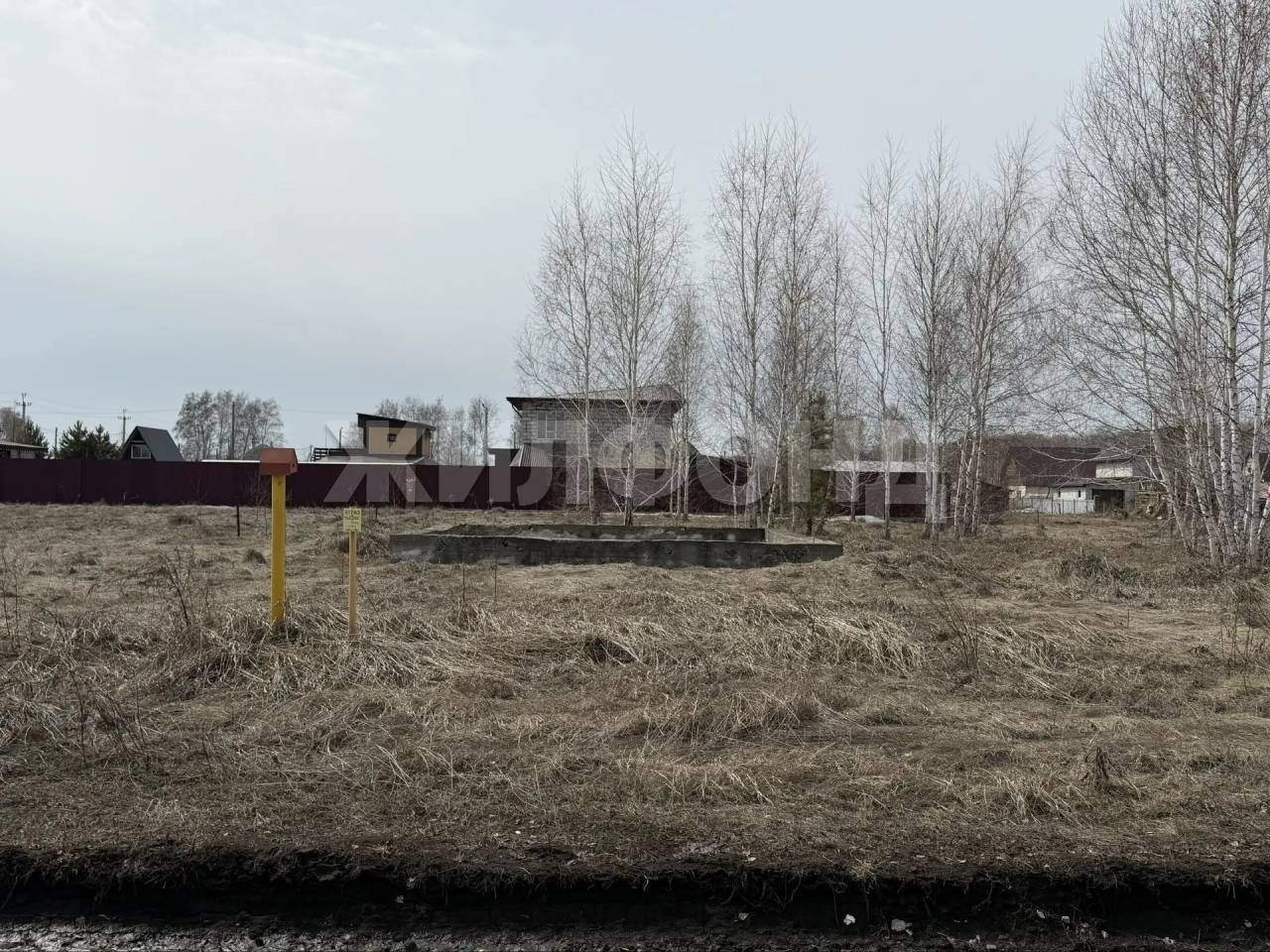 Продам земельный участок 1000 м.кв.