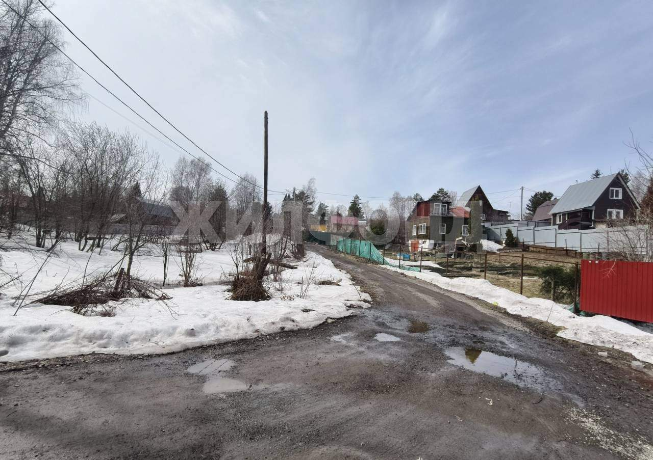 Продам земельный участок 530 м.кв.