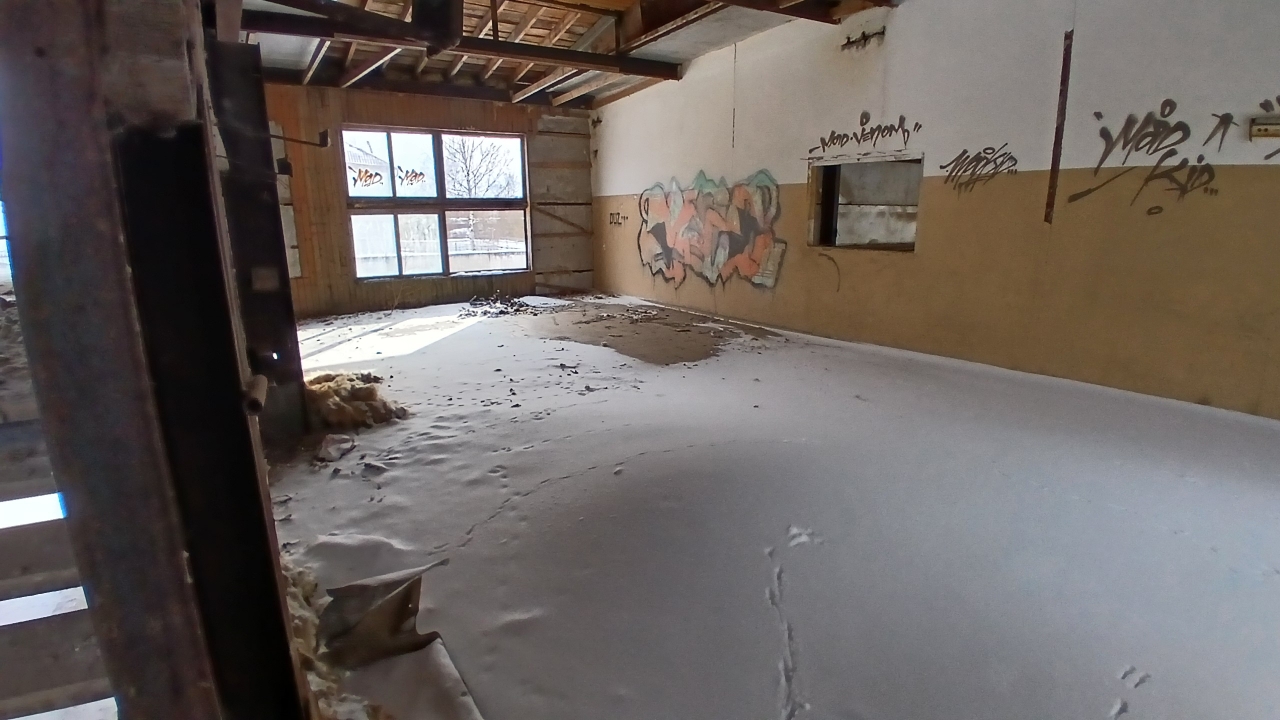 Продам торговое помещение 1096.8 м.кв.