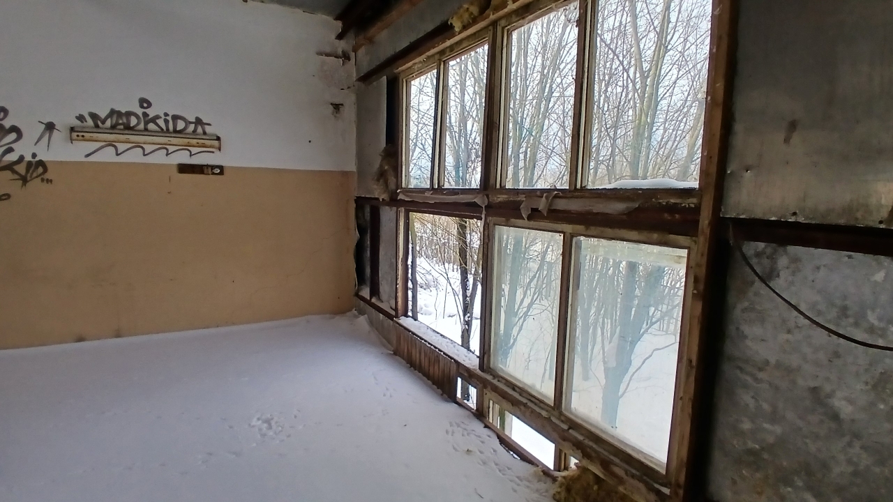 Продам торговое помещение 1096.8 м.кв.