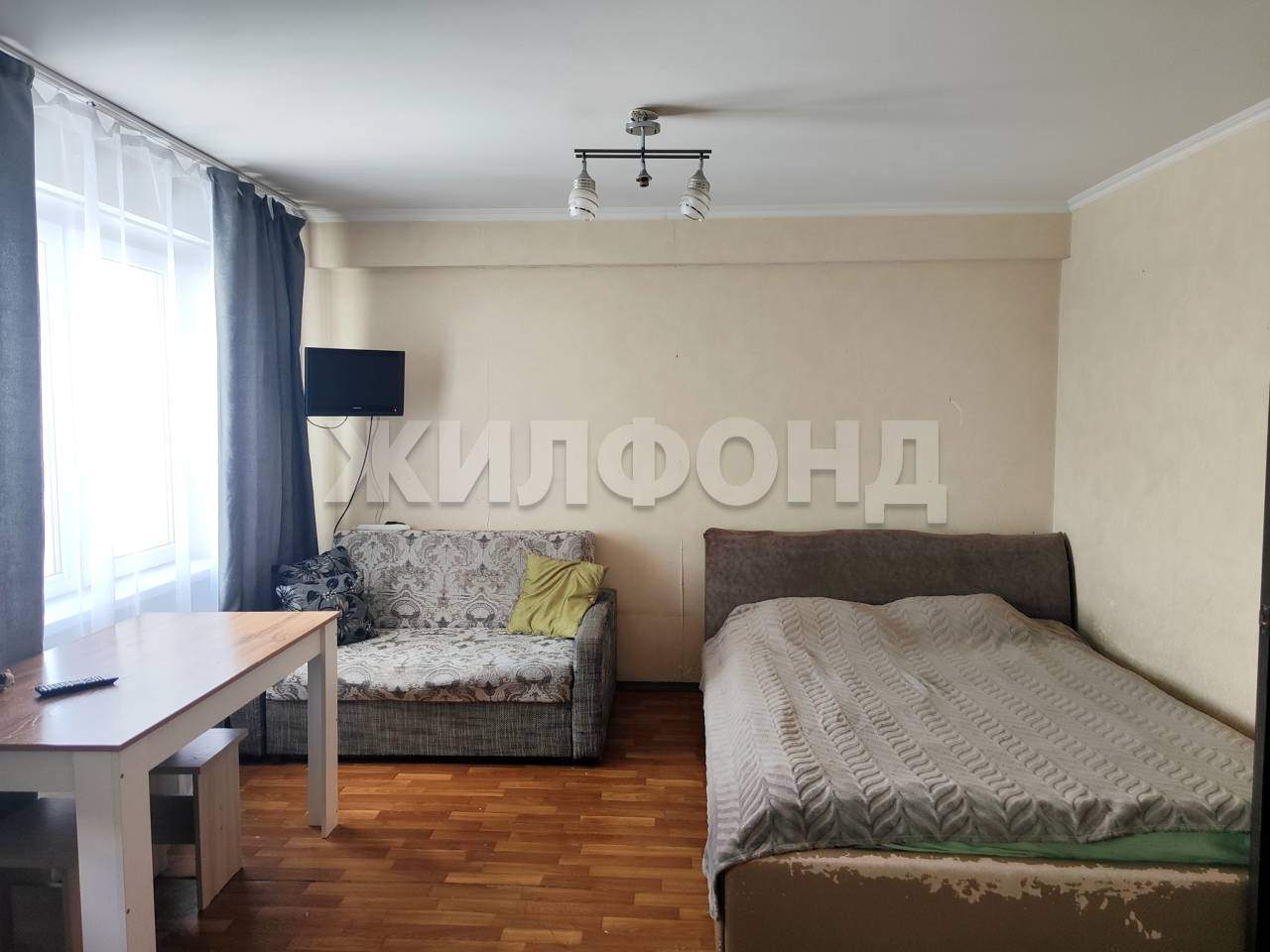 Квартира на продажу в Красноярске, Караульная улица, 38 фото №1