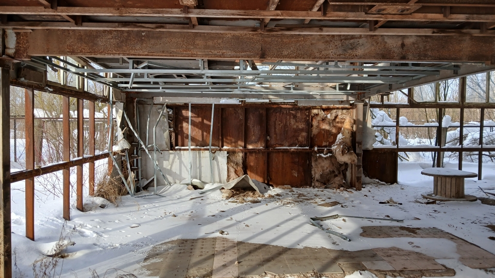 Продам торговое помещение 1096.8 м.кв.