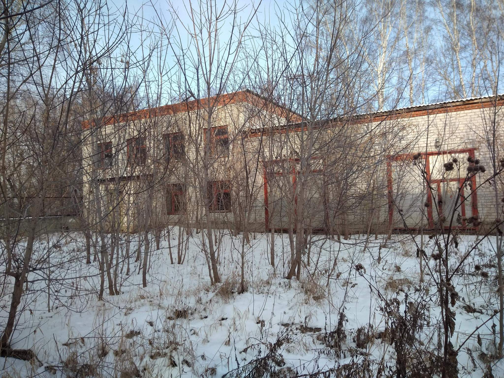 Продам торговое помещение 1350.6 м.кв.